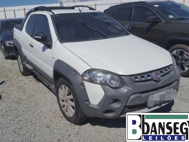 ​FIAT STRADA CD ADVENTURE 1.8 16V E.TORQ ANO 2015