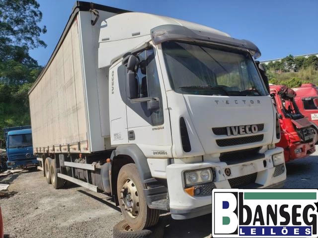 ​IVECO TECTOR 240E25 ANO 2011