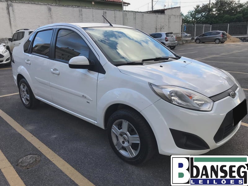 ​FORD FIESTA SEDAN 1.6 8V FLEX 4P 2014